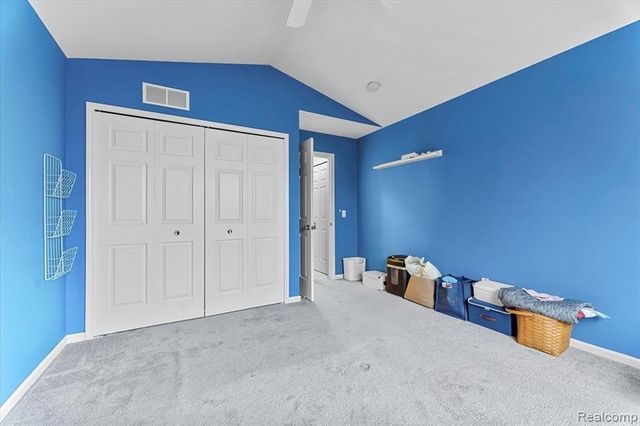 5457 Greenway Drive, Trenton, MI 48183