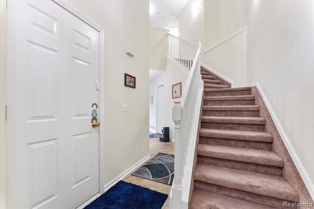 5457 Greenway Drive, Trenton, MI 48183