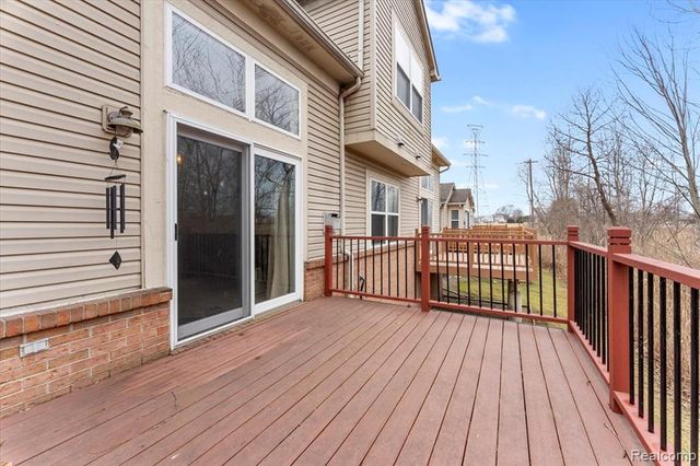 5457 Greenway Drive, Trenton, MI 48183