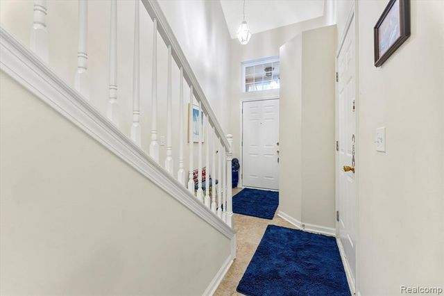 5457 Greenway Drive, Trenton, MI 48183