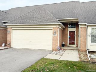 5457 Greenway Drive, Trenton, MI 48183