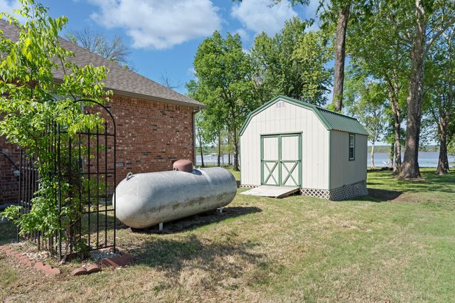 27204 S 125 Highway 9, Afton, OK 74331