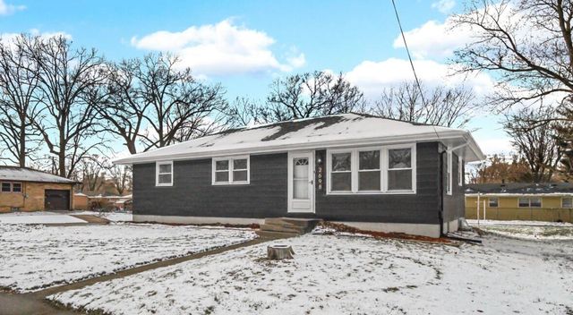 2698 County Line, Lake Station, IN 46405