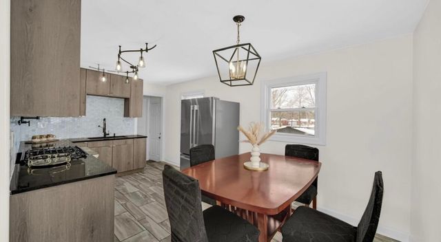 2698 County Line, Lake Station, IN 46405