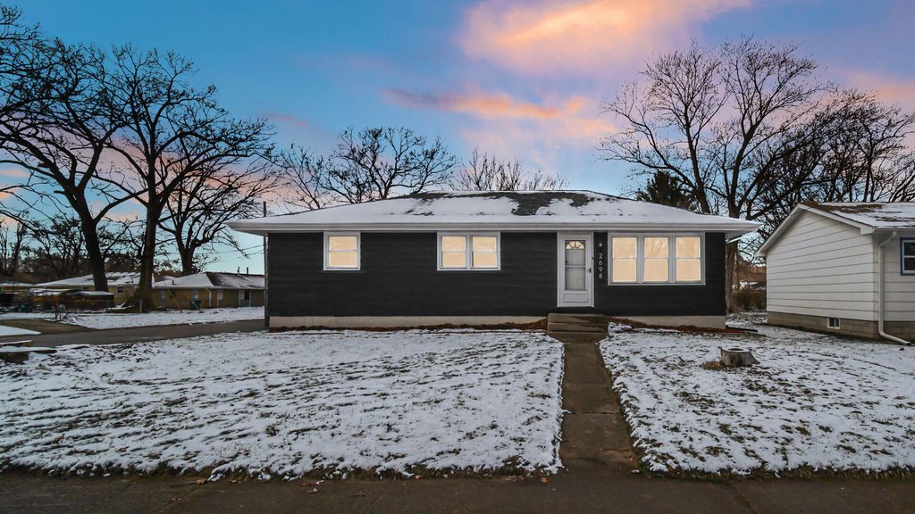 2698 County Line, Lake Station, IN 46405