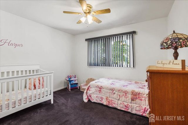 65 Hunter Lane, Woodbridge Proper, NJ 07095