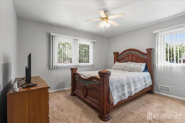65 Hunter Lane, Woodbridge Proper, NJ 07095