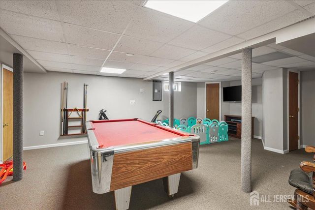 65 Hunter Lane, Woodbridge Proper, NJ 07095