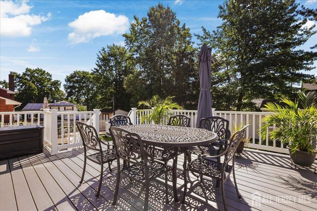65 Hunter Lane, Woodbridge Proper, NJ 07095