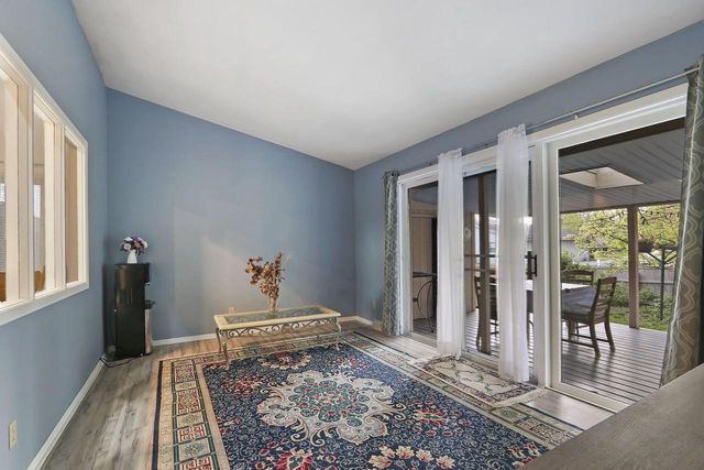 8124 W Imperial DRIVE, Franklin, WI 53132
