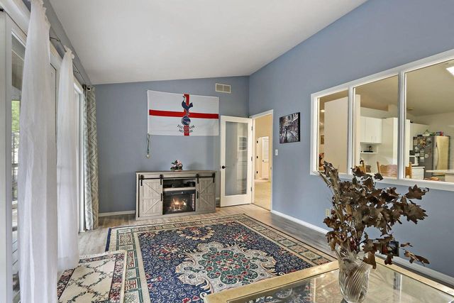 8124 W Imperial DRIVE, Franklin, WI 53132