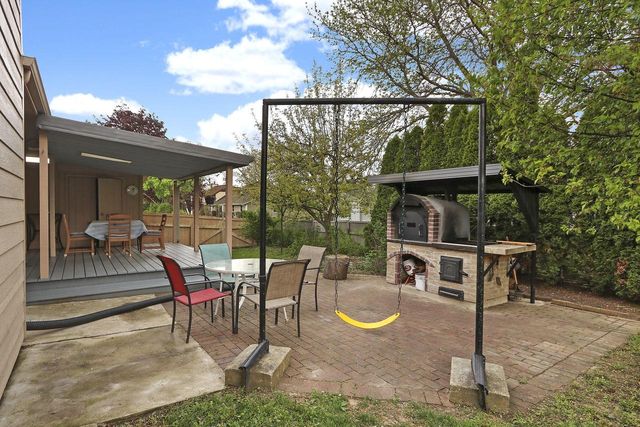 8124 W Imperial DRIVE, Franklin, WI 53132