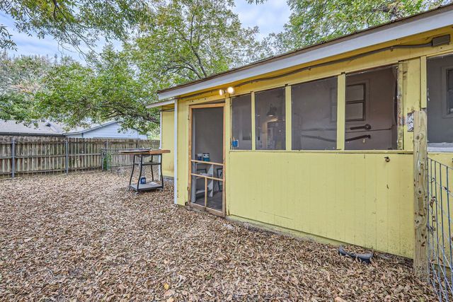 316 Plum ST, Lockhart, TX 78644