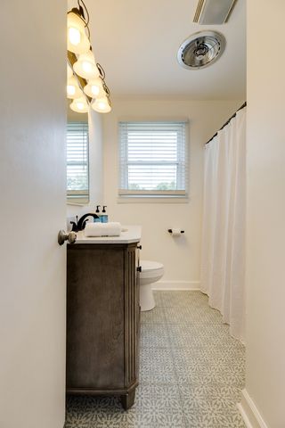 2826 Twin Lawn Dr, Nashville, TN 37214