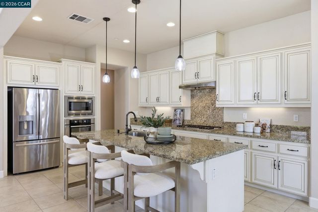 4658 Valley Vista Dr, Dublin, CA 94568