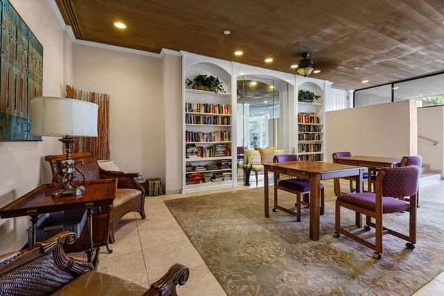 1801 Diamond Street 3-205, San Diego, CA 92109
