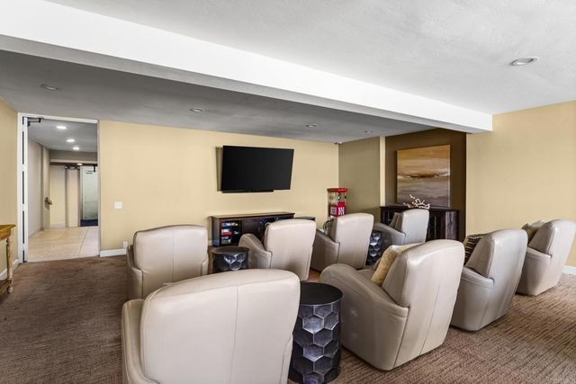 1801 Diamond Street 3-205, San Diego, CA 92109