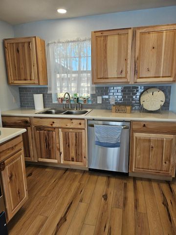 105 N Rhomberg ST, Burnet, TX 78611