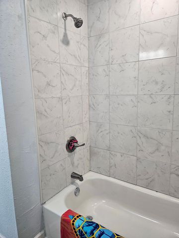 105 N Rhomberg ST, Burnet, TX 78611