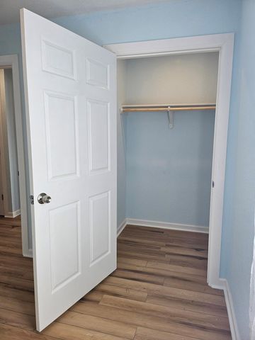 105 N Rhomberg ST, Burnet, TX 78611