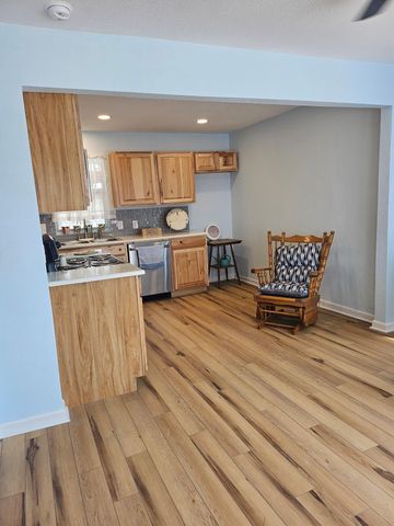 105 N Rhomberg ST, Burnet, TX 78611