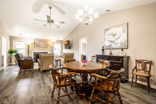 1525 Quail Glen Court, Carmel, IN 46032