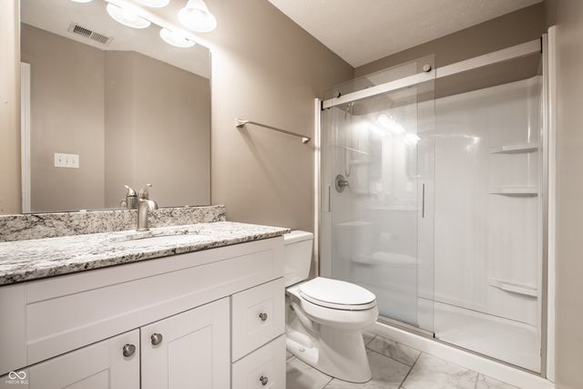 1525 Quail Glen Court, Carmel, IN 46032