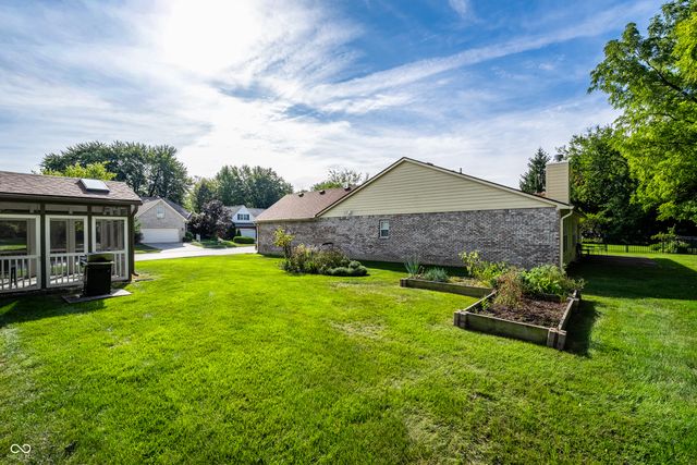 1525 Quail Glen Court, Carmel, IN 46032