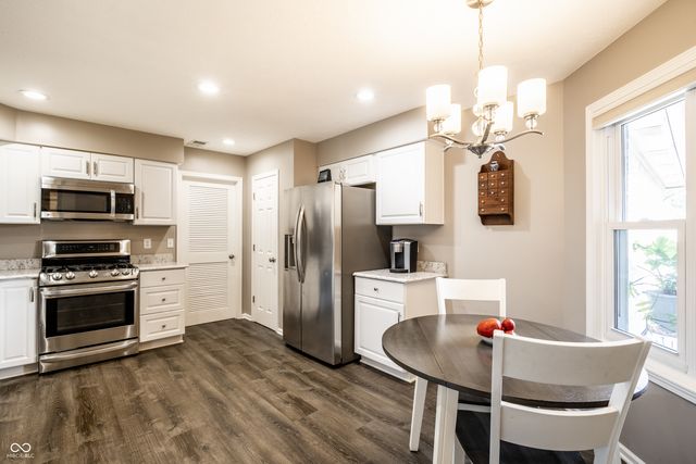 1525 Quail Glen Court, Carmel, IN 46032