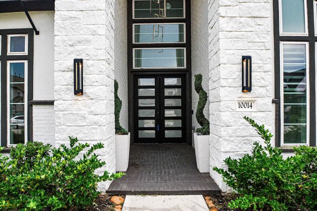 10014 Oakwood Trail, Missouri City, TX 77459