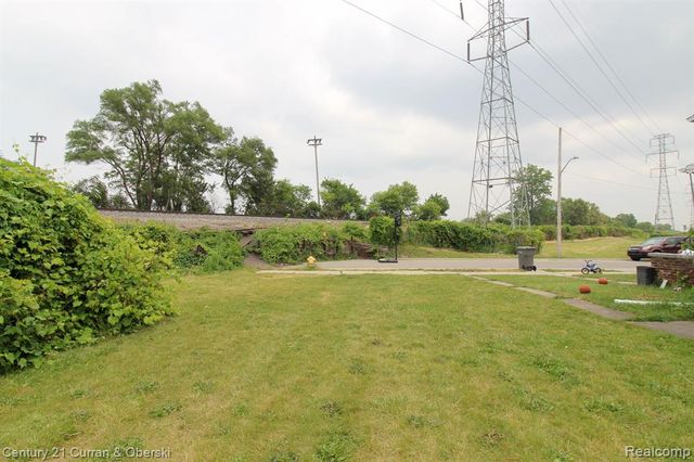 5861 Bingham Street, Dearborn, MI 48126