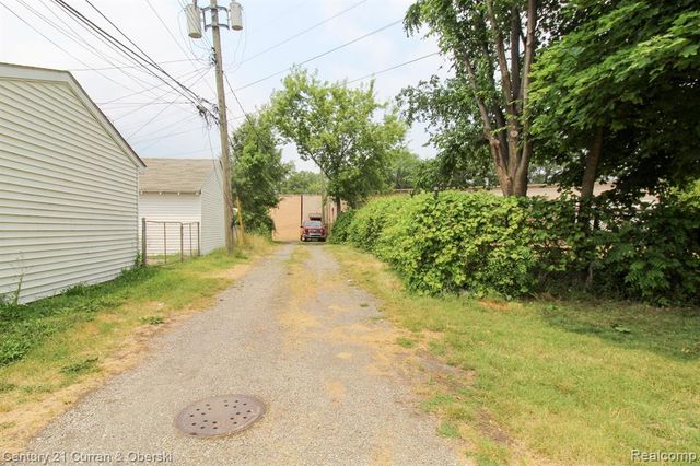 5861 Bingham Street, Dearborn, MI 48126