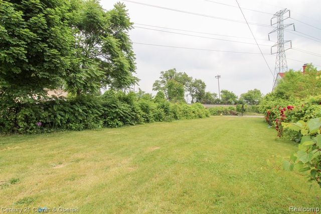 5861 Bingham Street, Dearborn, MI 48126