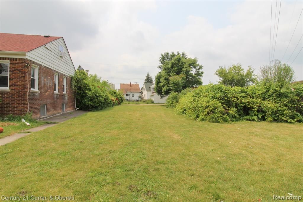 5861 Bingham Street, Dearborn, MI 48126