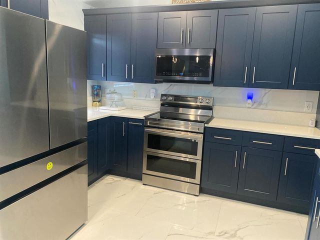 701 SW Sarazen Avenue, Port St. Lucie, FL 34953
