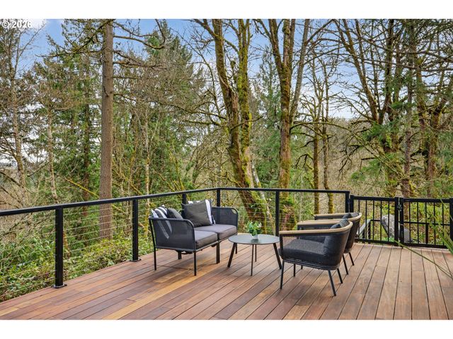 7616 Nw THOMPSON Rd, Portland, OR 97229