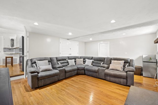 35 Perkins, Quincy, MA 02169