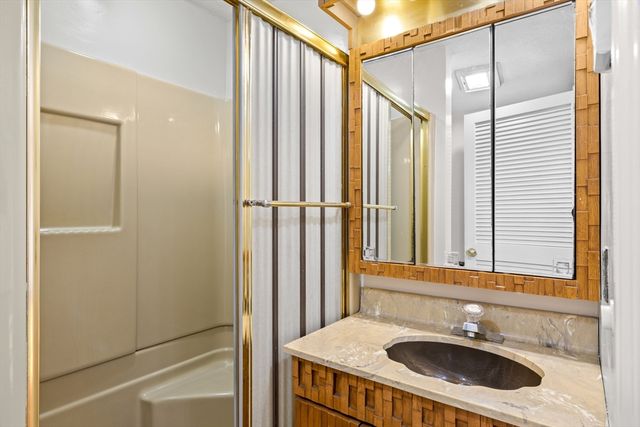 35 Perkins, Quincy, MA 02169