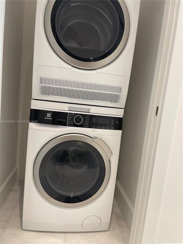 700 NE 26th Ter 806, Miami, FL 33137