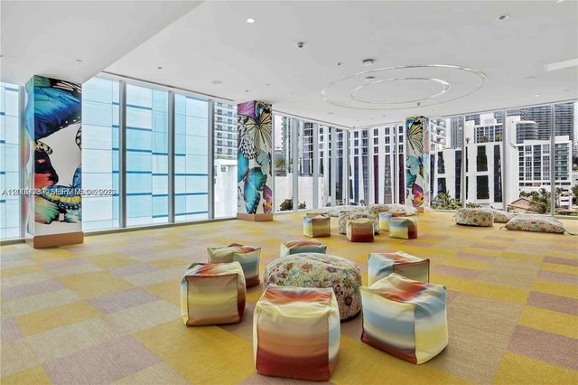 700 NE 26th Ter 806, Miami, FL 33137