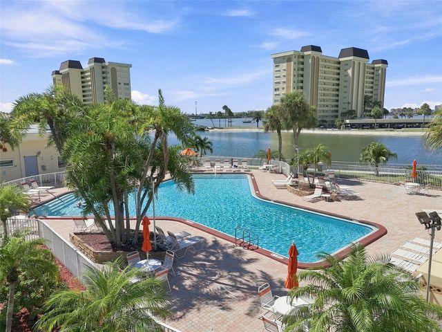 4650 COVE CIRCLE 104, St Petersburg, FL 33708