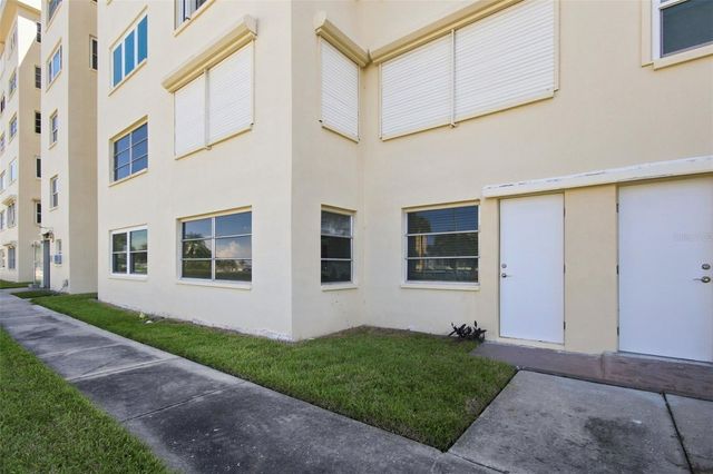 4650 COVE CIRCLE 104, St Petersburg, FL 33708