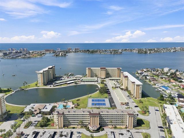 4650 COVE CIRCLE 104, St Petersburg, FL 33708