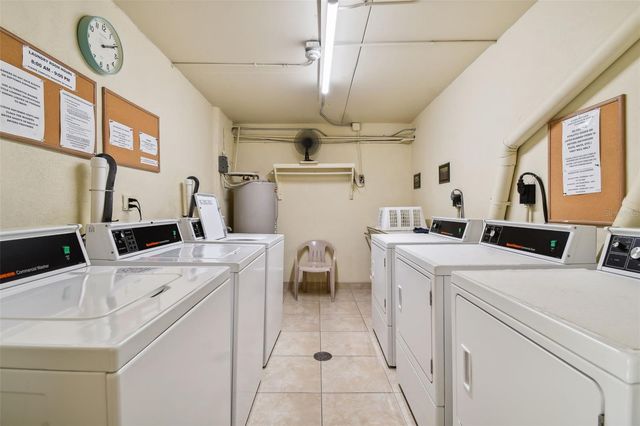 4650 COVE CIRCLE 104, St Petersburg, FL 33708