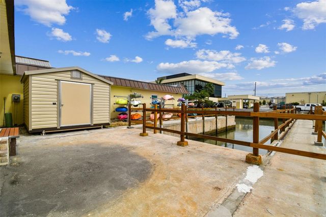 4650 COVE CIRCLE 104, St Petersburg, FL 33708