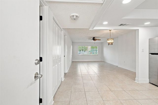 4650 COVE CIRCLE 104, St Petersburg, FL 33708