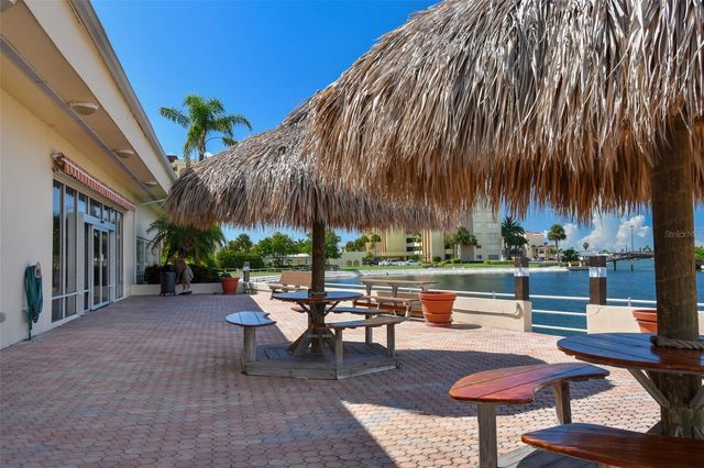 4650 COVE CIRCLE 104, St Petersburg, FL 33708