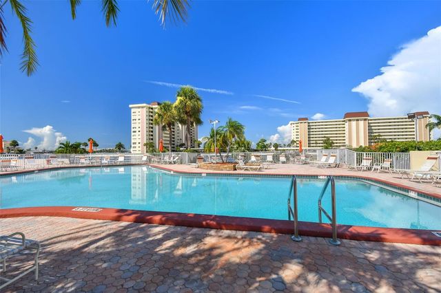 4650 COVE CIRCLE 104, St Petersburg, FL 33708