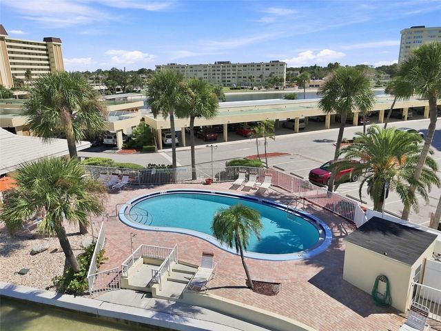4650 COVE CIRCLE 104, St Petersburg, FL 33708