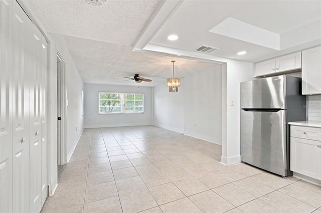 4650 COVE CIRCLE 104, St Petersburg, FL 33708